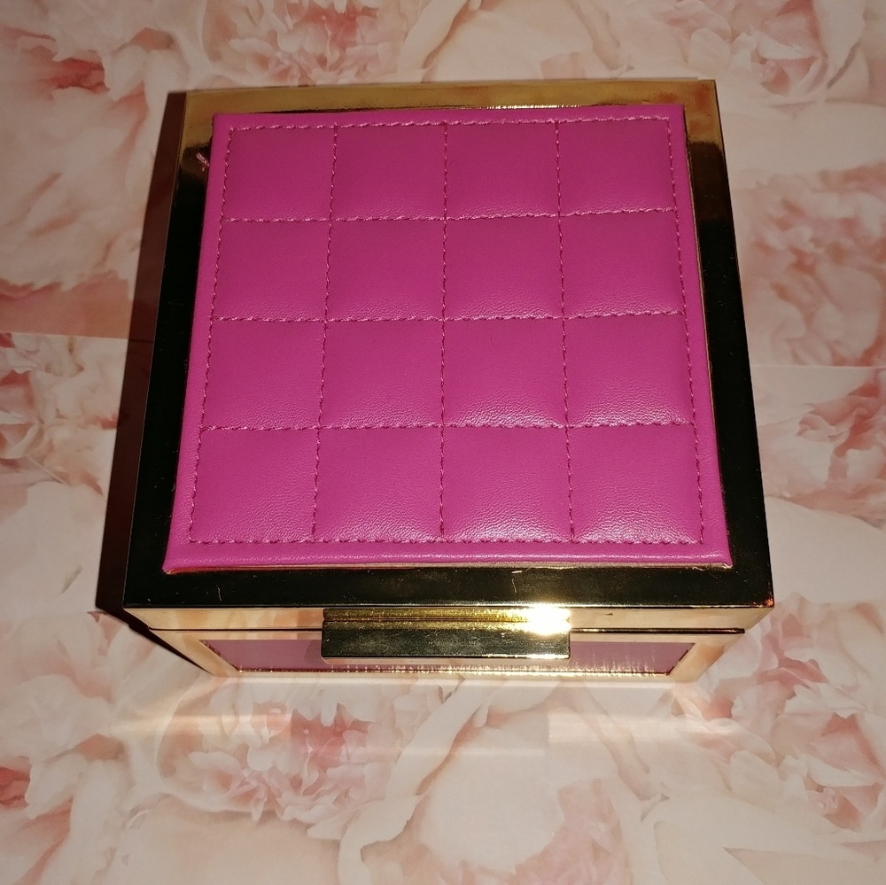 🆕 "ELEGANT" IN PINK JEWELRY CASE